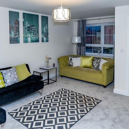 Cozy 3 Bed Sasha House In Beeston Nottingham Villa Exterior photo